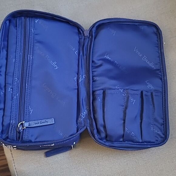 Vera Bradley Sea Turtle Blush And Brush Makeup Case NWOT - Picture 3 of 4